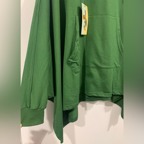NWT, Catalina Oversized Kangaroo Pocket Batwing Hoodie in Green, Sz One Size - Picture 5 of 12